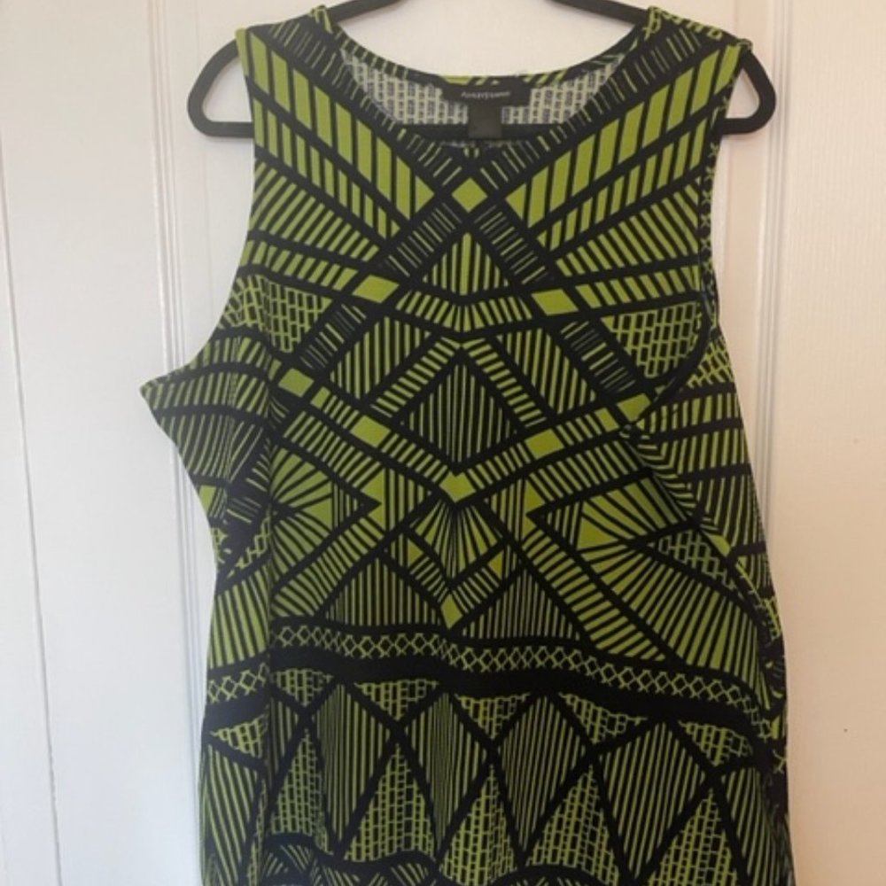 Women's Ashley Stewart Green/Black tribal pattern no sleeve Blouse